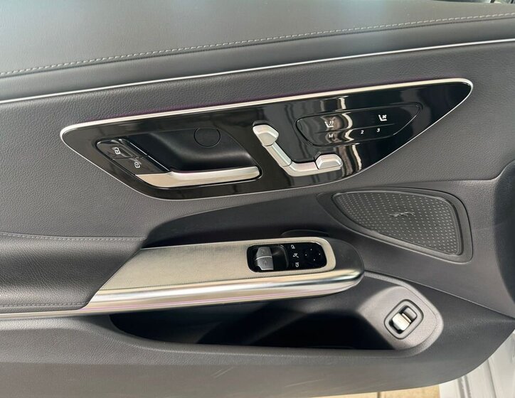 Mercedes-Benz Ostatní Kupé 2,0 l 190 kw