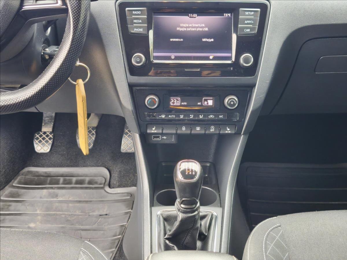 Škoda Rapid Hatchback 999,0 81 kw