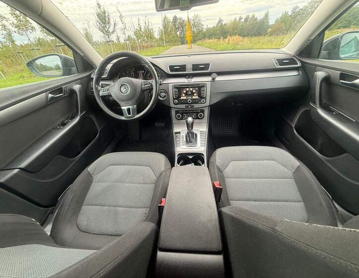 Volkswagen Passat 10