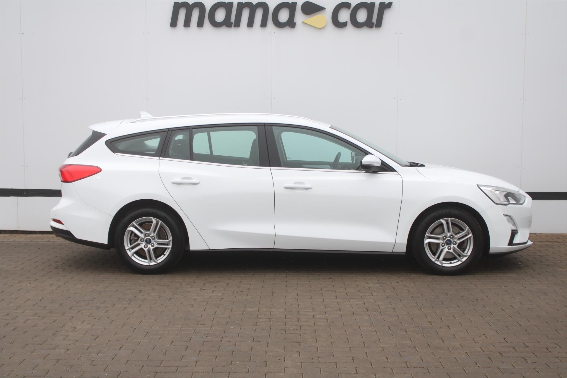 Ford Focus Kombi 999,0 74 kw