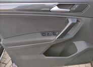 Volkswagen Tiguan 9