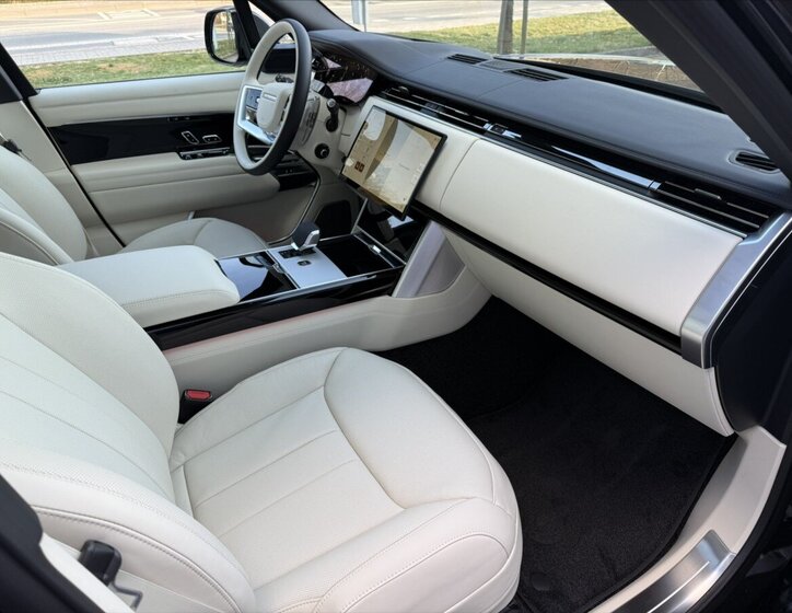 Land Rover Range Rover SUV / Terénní 4,4 l 390 kw