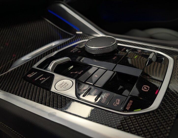 BMW X6 Sedan 3,0 l 210 kw