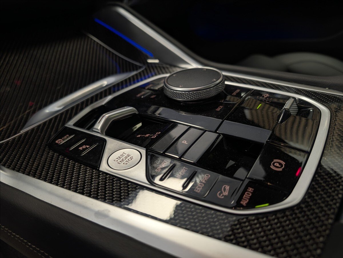 BMW X6 Sedan 3,0 l 210 kw