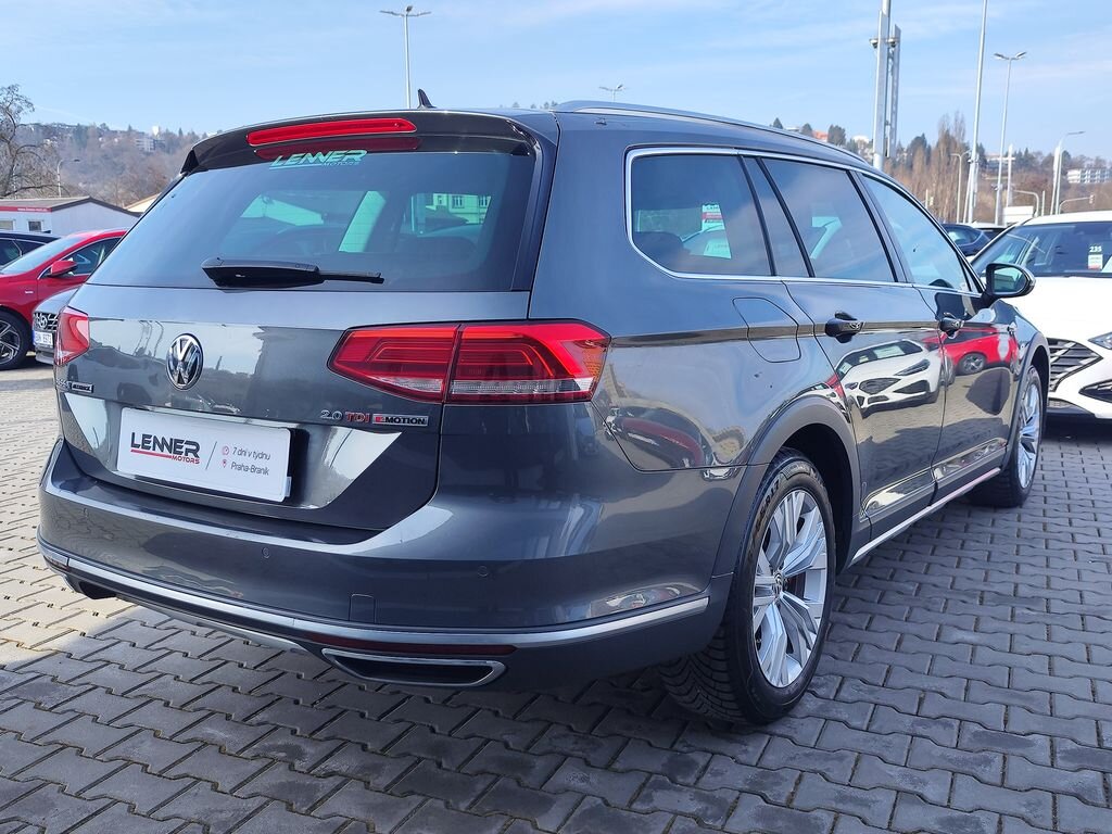 Volkswagen Passat Kombi 2,0 l 176 kw