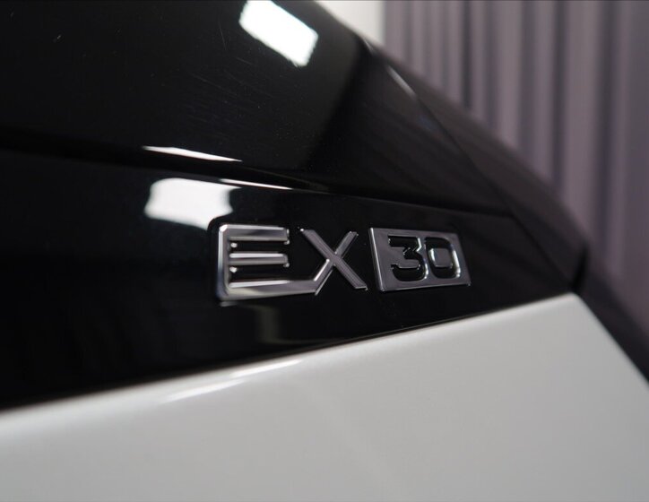 Volvo EX30 Hatchback 0,0 200 kw