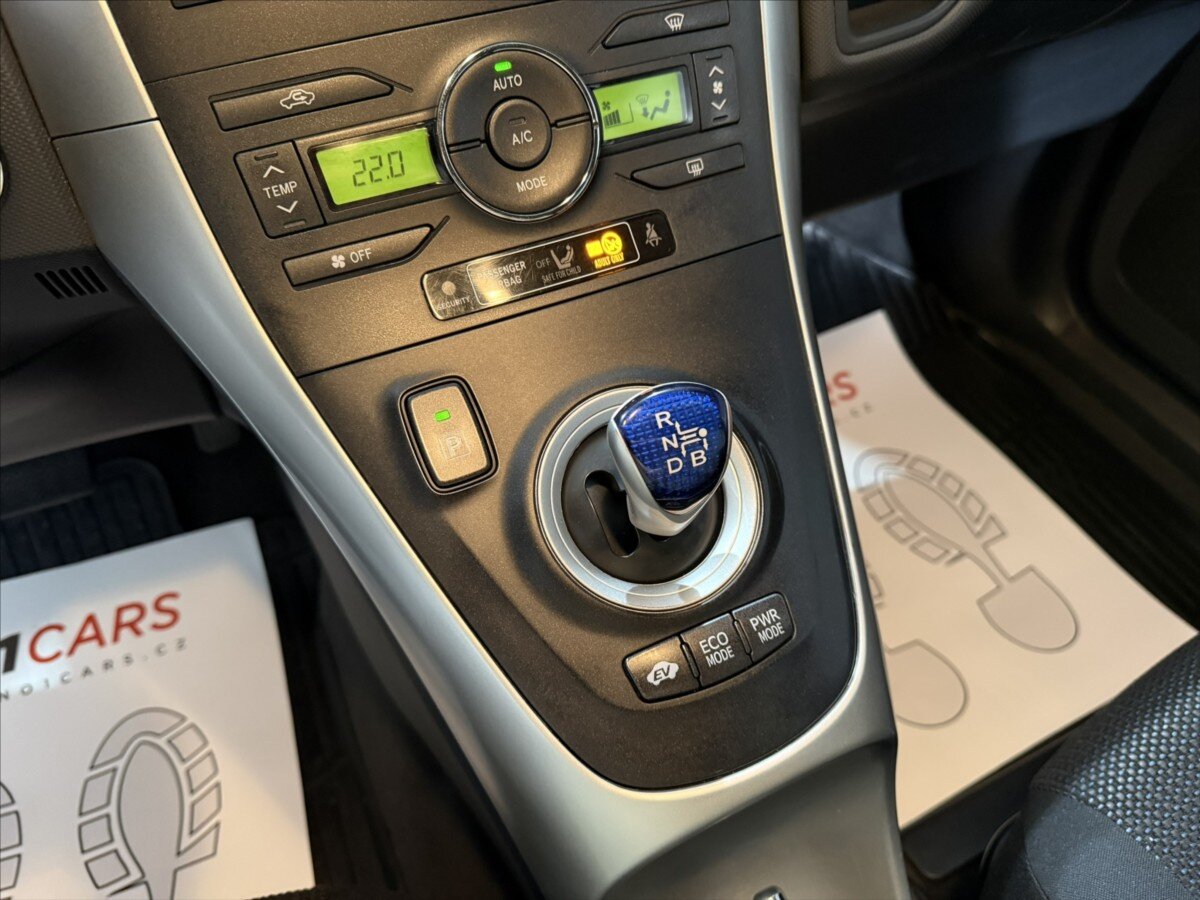 Toyota Auris Hatchback 1,8 l 73 kw