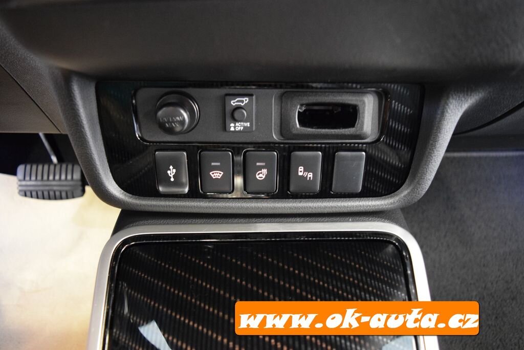 Mitsubishi Outlander SUV 0,0 0