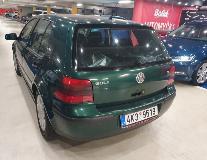 Volkswagen Golf Hatchback 1,6 l 77 kw