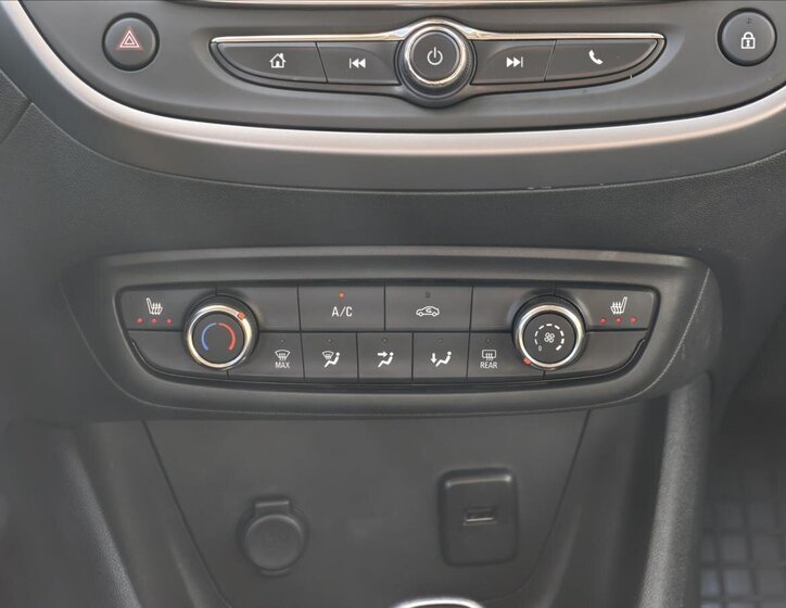 Opel Crossland SUV 1,2 l 60 kw