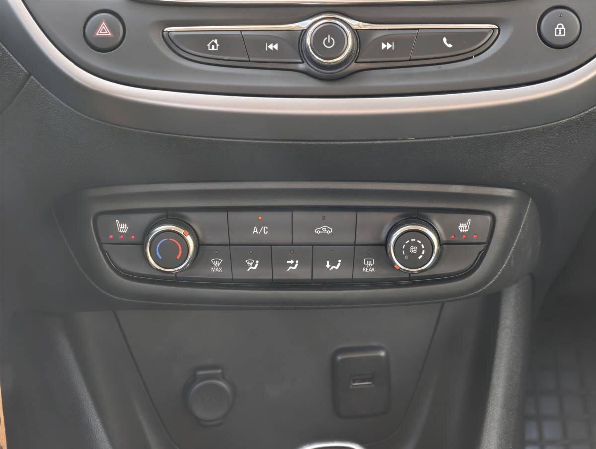 Opel Crossland SUV 1,2 l 60 kw