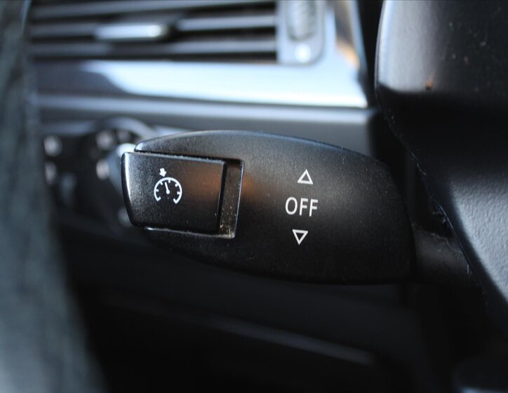 BMW Řada 5 Kombi 3,0 l 145 kw