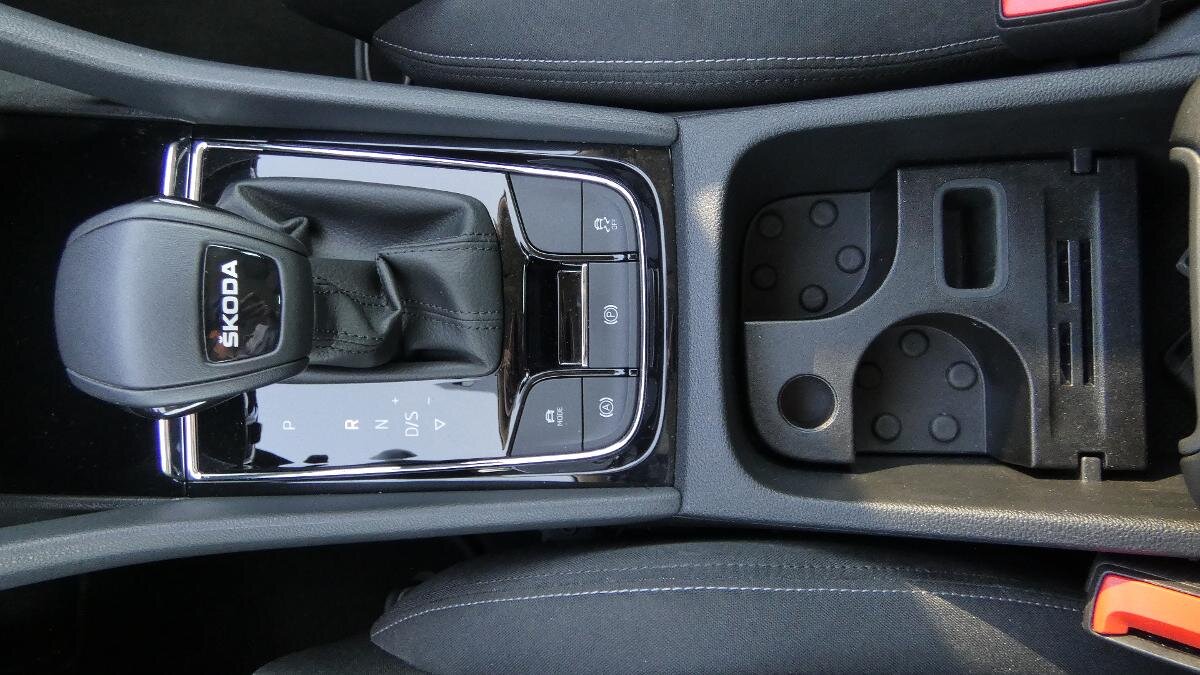 Škoda Karoq SUV / Terénní 1,5 l 110 kw