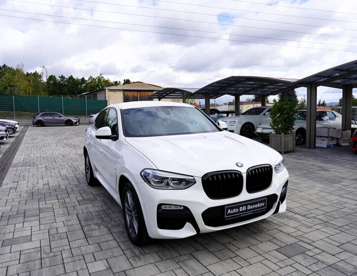 BMW X4 8