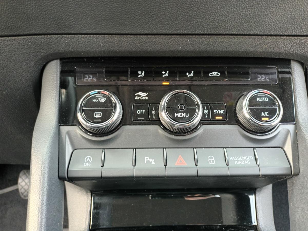 Škoda Karoq SUV / Terénní 1,5 l 110 kw
