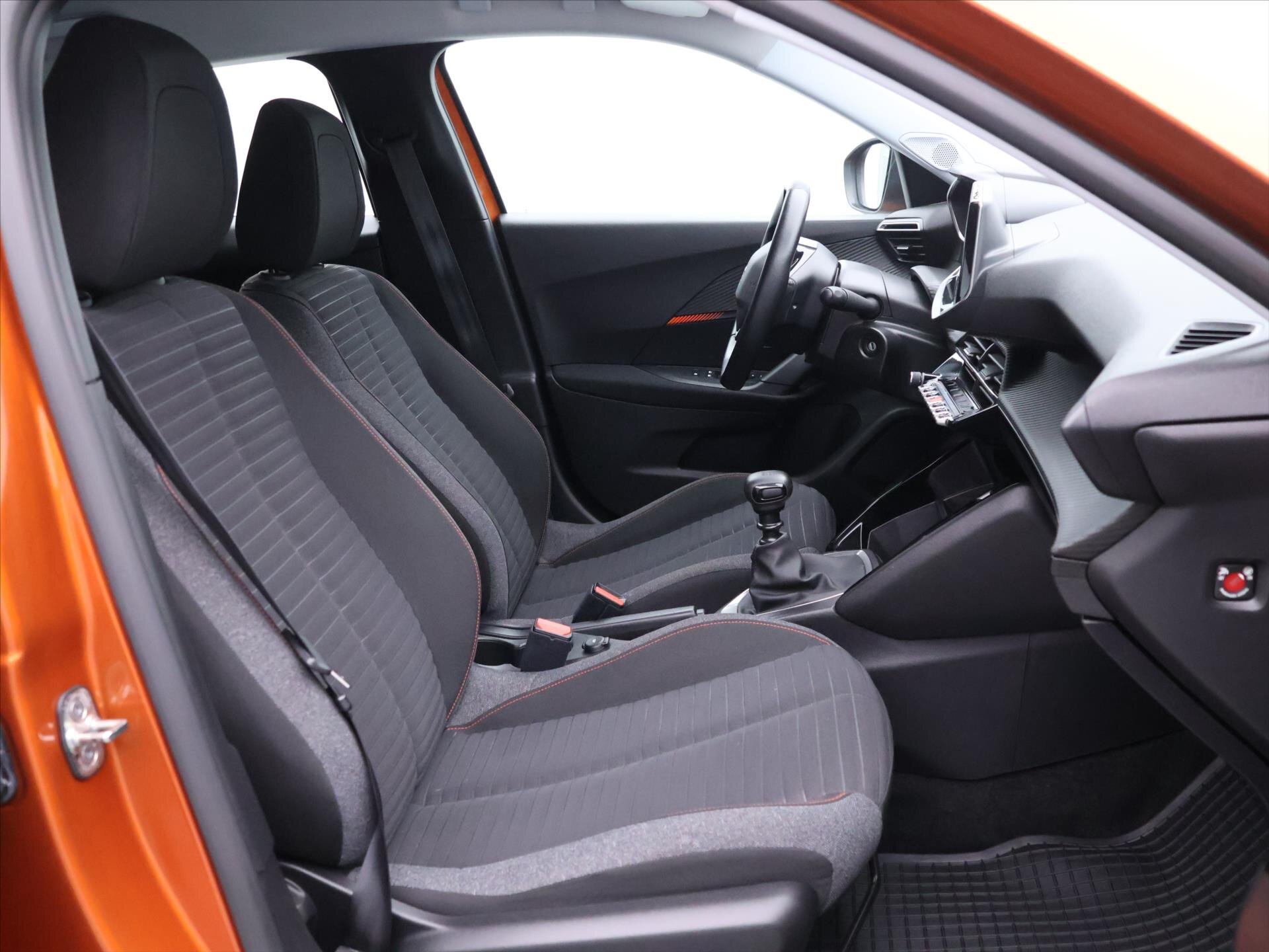 Peugeot 2008 SUV / Terénní 1,2 l 74 kw