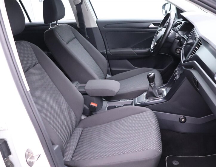 Volkswagen T-Roc SUV / Terénní 999,0 85 kw