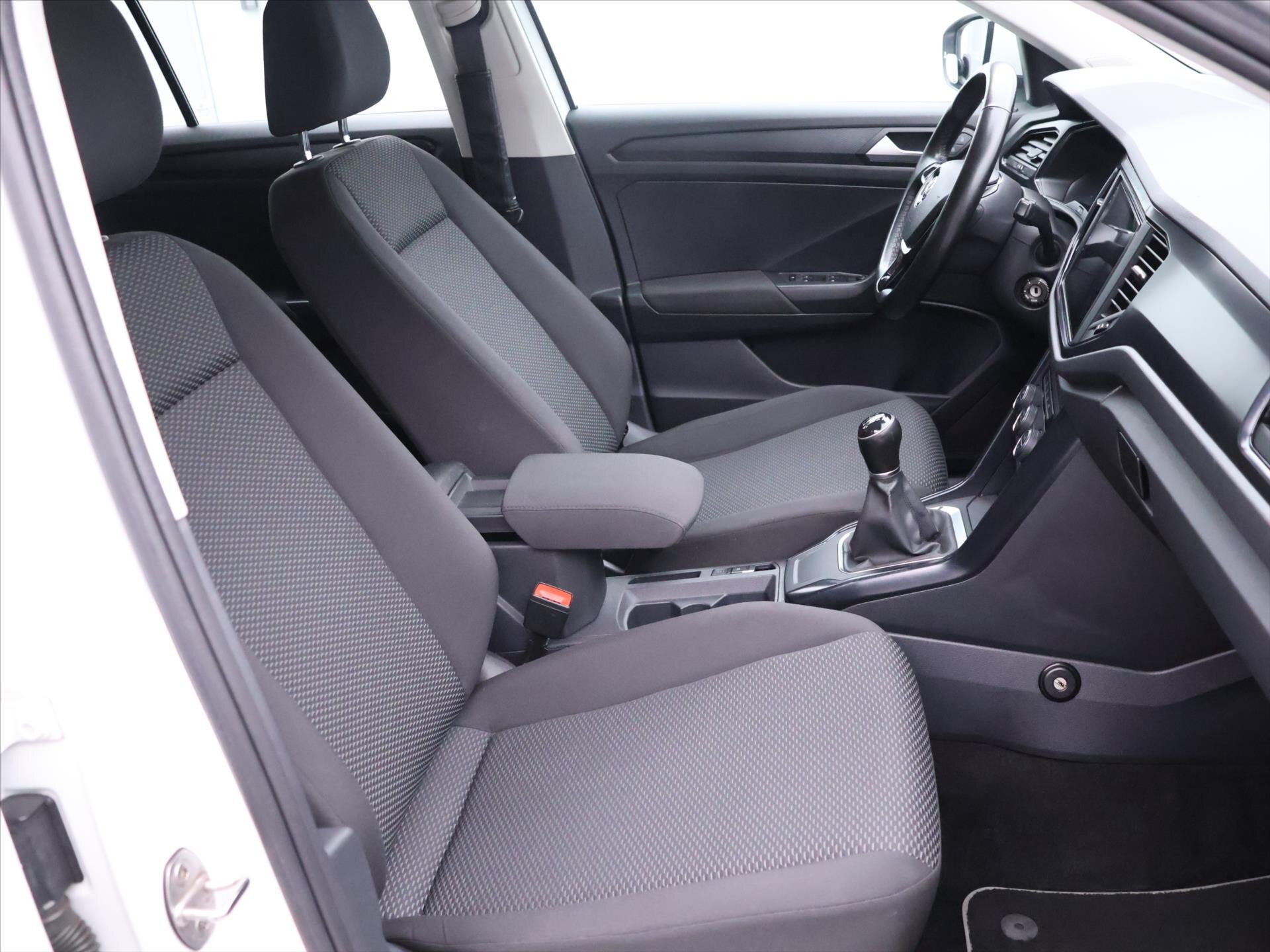 Volkswagen T-Roc SUV / Terénní 999,0 85 kw