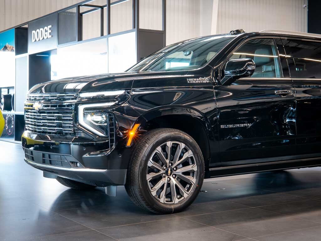 Chevrolet Suburban SUV 6,2 l 313 kw