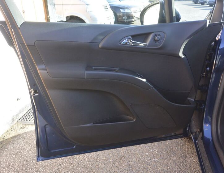 Opel Meriva MPV 1,7 l 96 kw