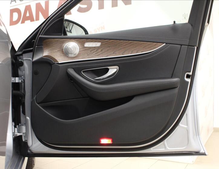 Mercedes-Benz Třídy E 11