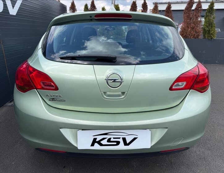Opel Astra Hatchback 1,4 l 74 kw