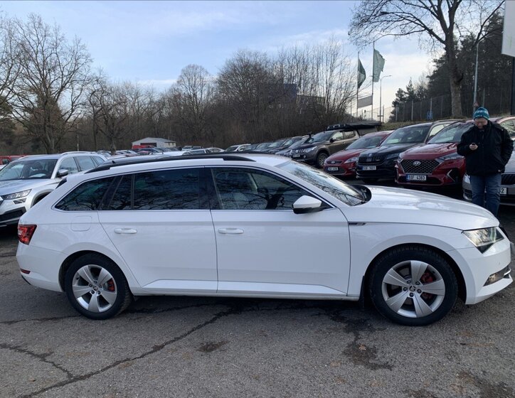 Škoda Superb Kombi 2,0 l 140 kw