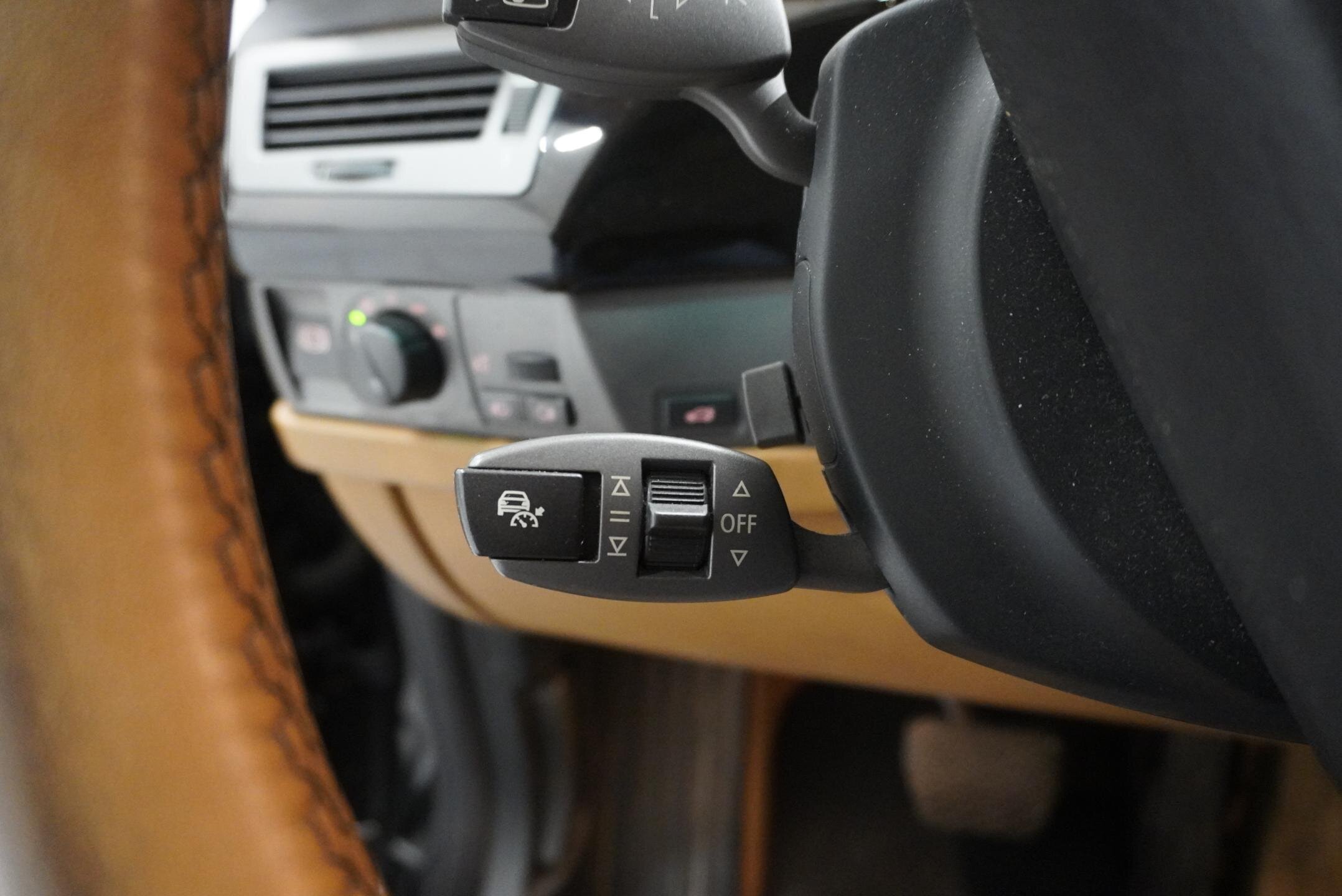 BMW Řada 7 Sedan 6,0 l 327 kw