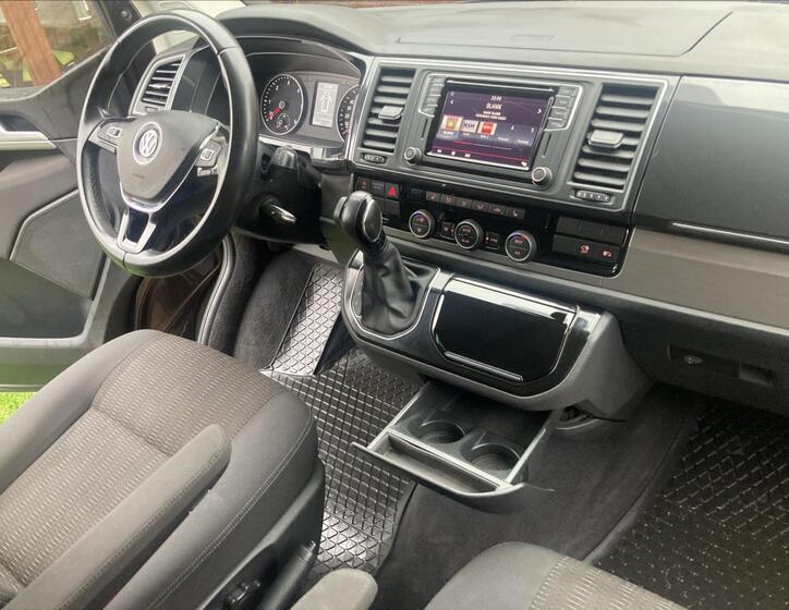 Volkswagen Multivan 8