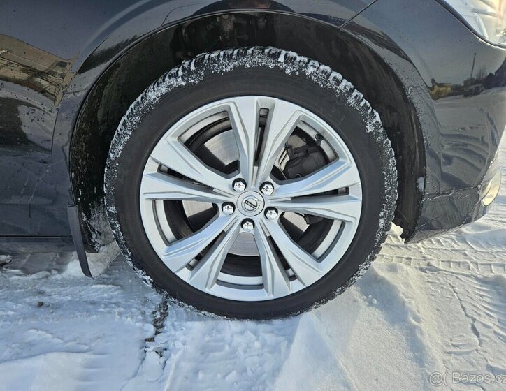 Volvo V90 Kombi 2,0 l 145 kw