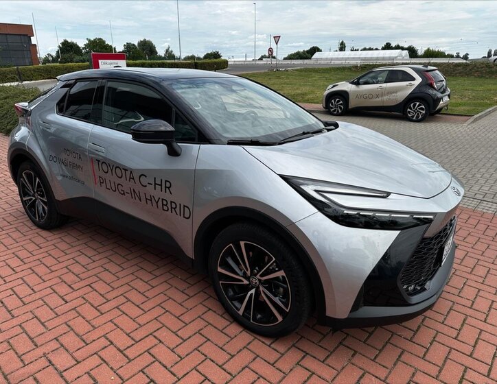 Toyota C-HR Hatchback 2,0 l 111 kw