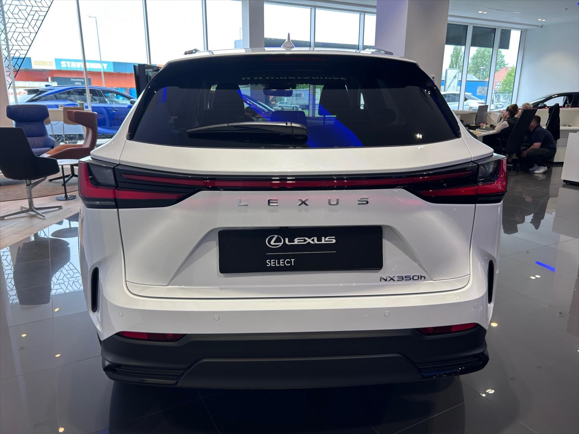 Lexus NX 350h SUV / Terénní 2,5 l 146 kw