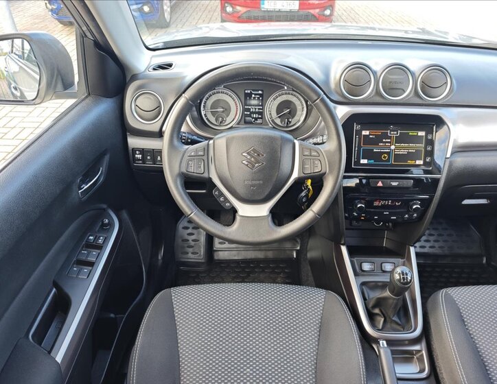 Suzuki Vitara SUV / Terénní 998,0 82 kw