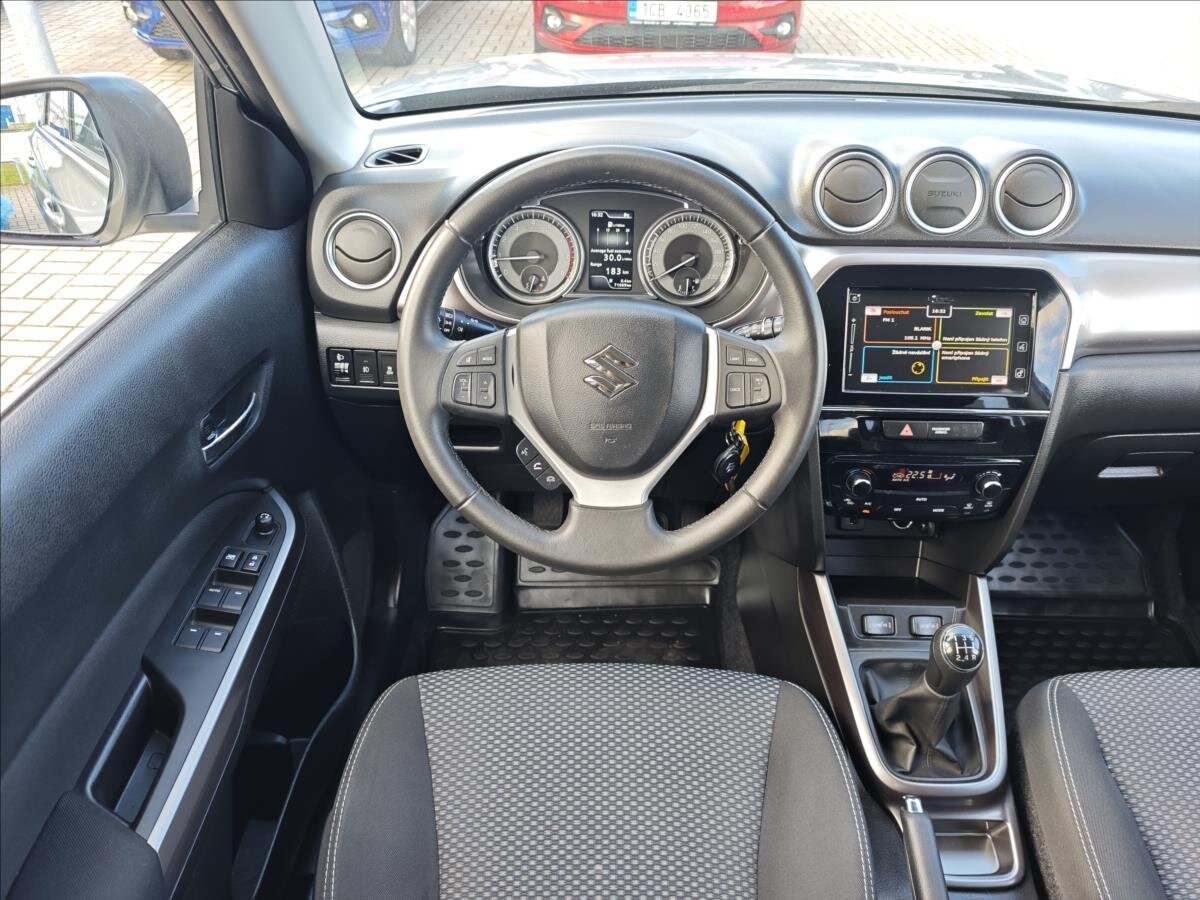 Suzuki Vitara SUV / Terénní 998,0 82 kw