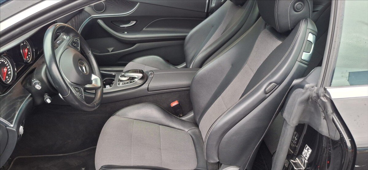 Mercedes-Benz Třídy E Kupé 2,0 l 143 kw