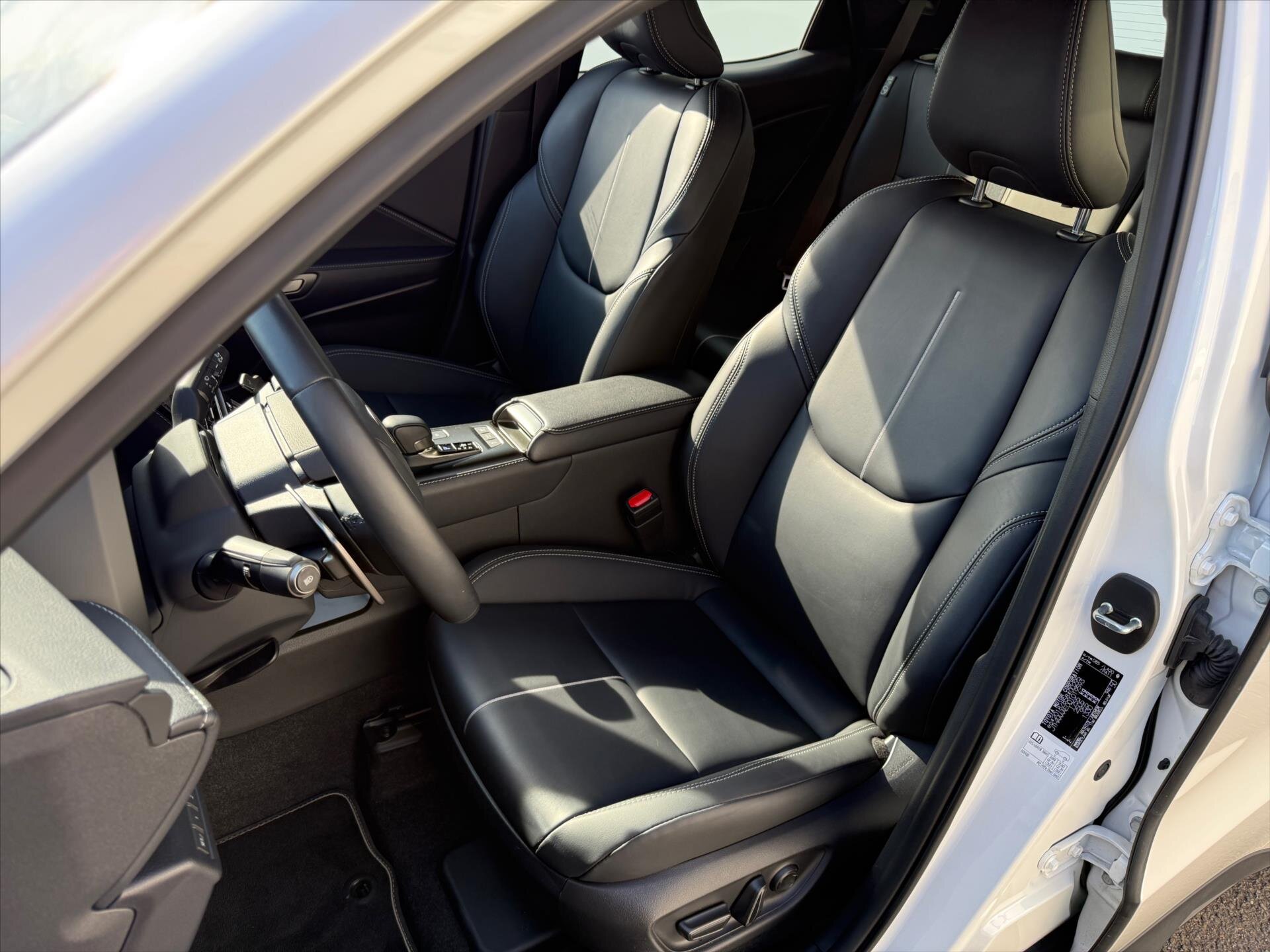 Lexus LBX SUV 1,5 l 67 kw