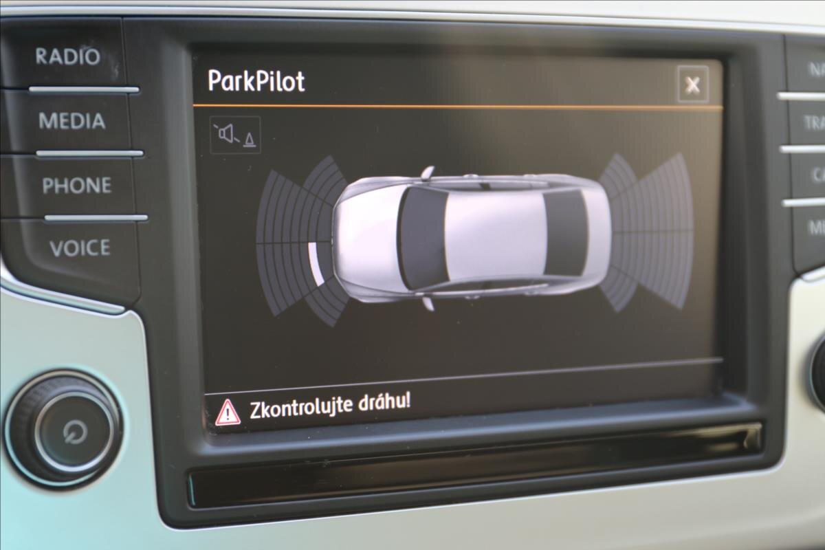 Volkswagen Passat Sedan / Limuzína 2,0 l 110 kw