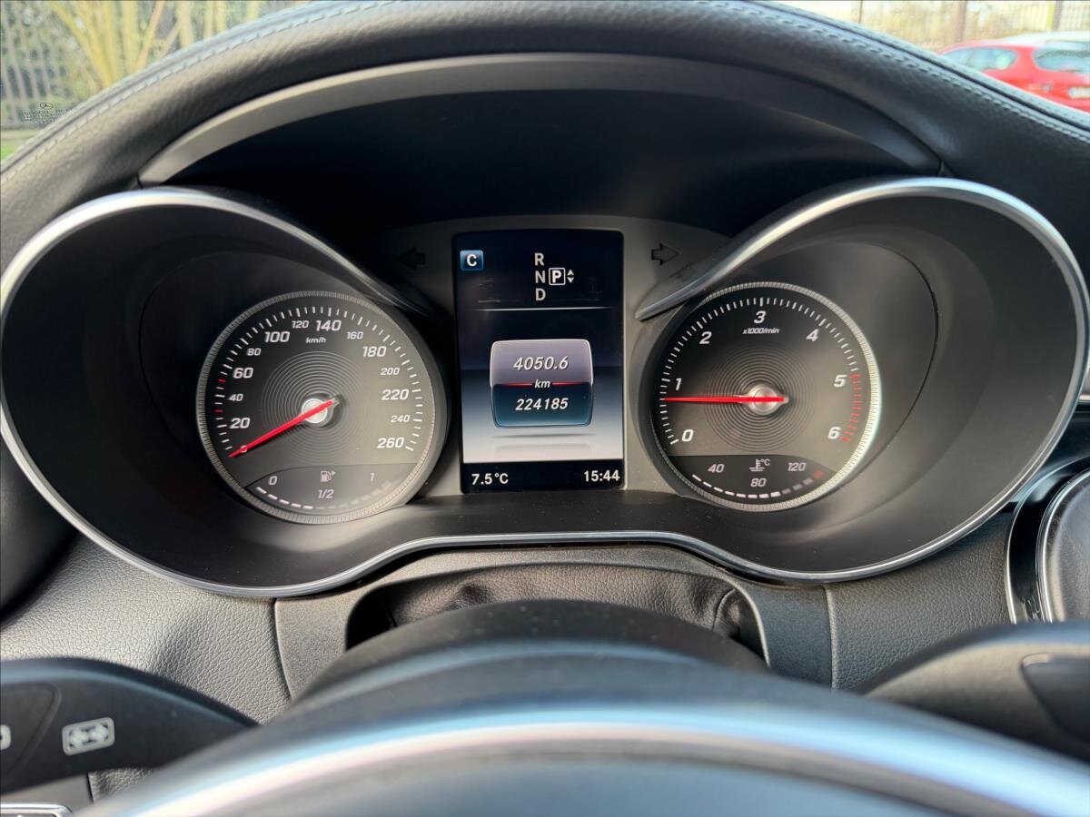 Mercedes-Benz Třídy C Kombi 2,1 l 150 kw