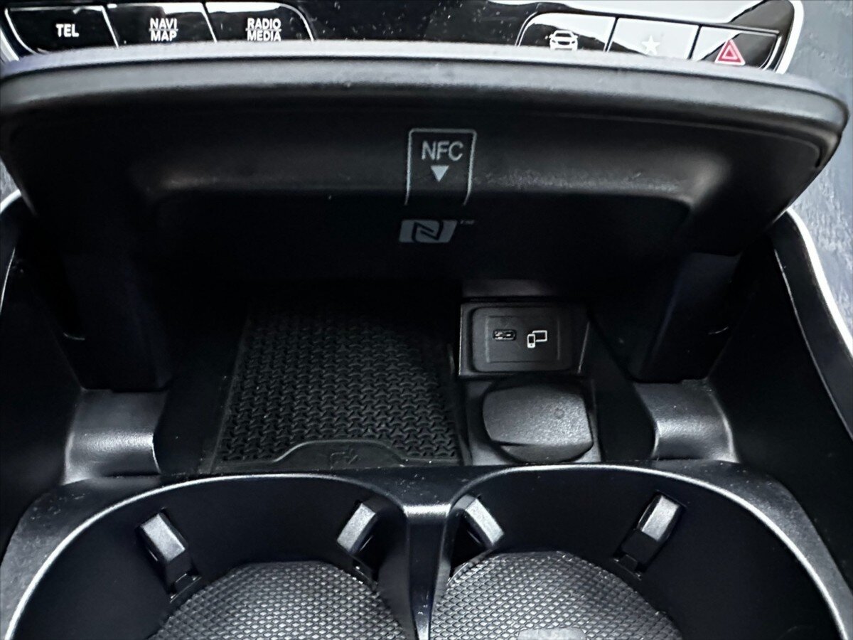 Mercedes-Benz Třídy E Sedan / Limuzína 2,0 l 143 kw