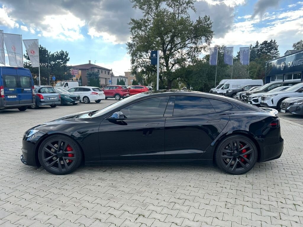 Tesla Model S Sedan / Limuzína 0,0 760 kw