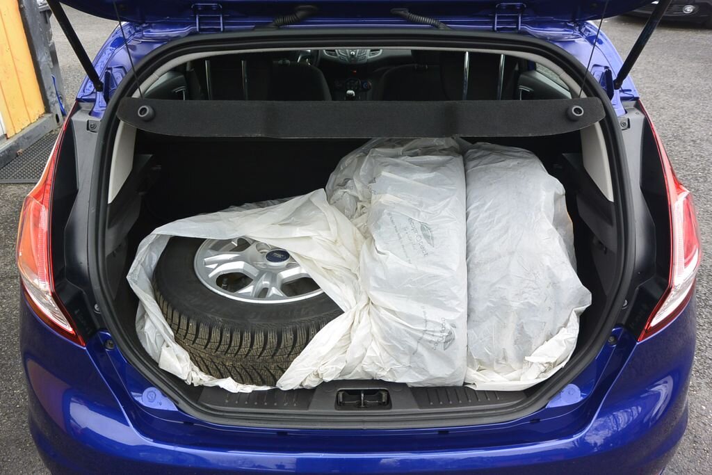 Ford Fiesta Hatchback 998,0 74 kw