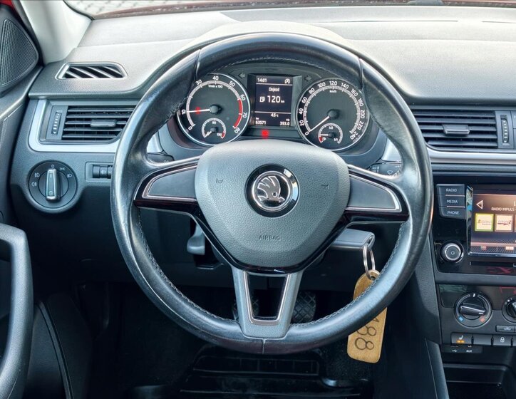 Škoda Rapid Hatchback 999,0 70 kw