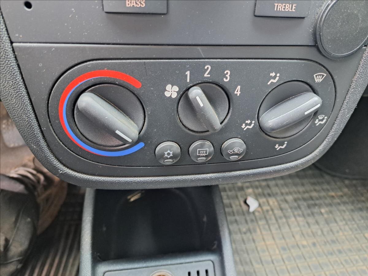 Opel Combo Skříň 1,2 l 55 kw