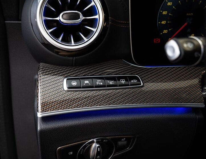 Mercedes-Benz CLS Sedan 3,0 l 320 kw