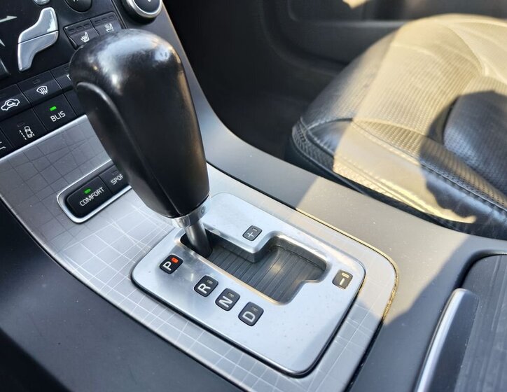 Volvo XC70 Kombi 2,4 l 151 kw