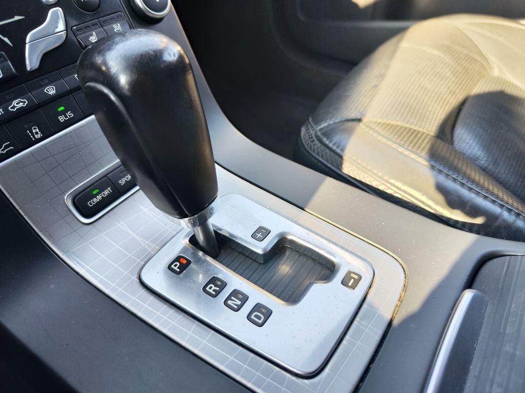 Volvo XC70 Kombi 2,4 l 151 kw