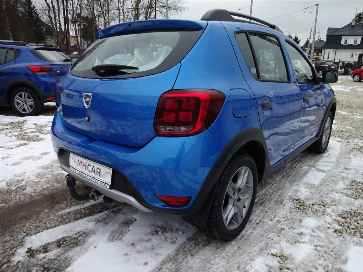 Dacia Sandero Hatchback 898,0 66 kw