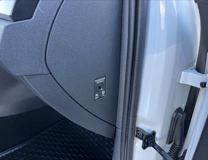 Volkswagen Polo Hatchback 999,0 48 kw