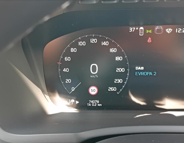 Volvo XC90 SUV 2,0 l 173 kw