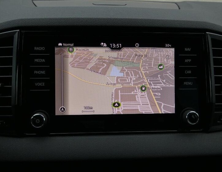 Škoda Karoq SUV 1,5 l 110 kw